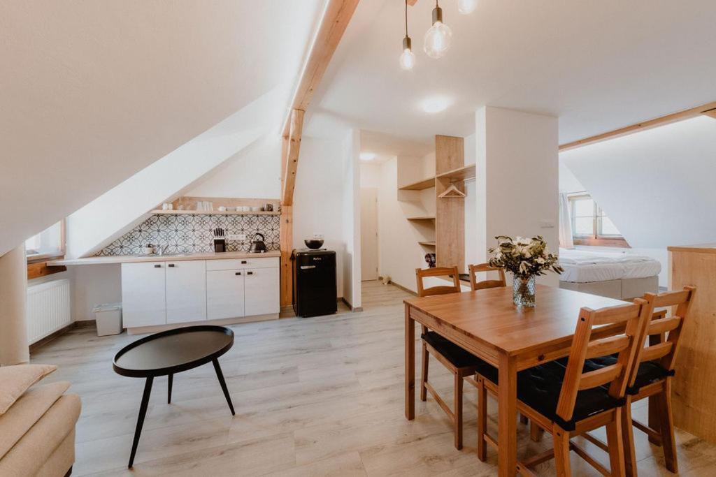 Apartmany Stare Mesto Зноймо Екстер'єр фото