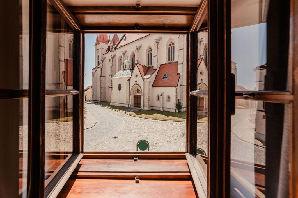 Apartmany Stare Mesto Зноймо Екстер'єр фото
