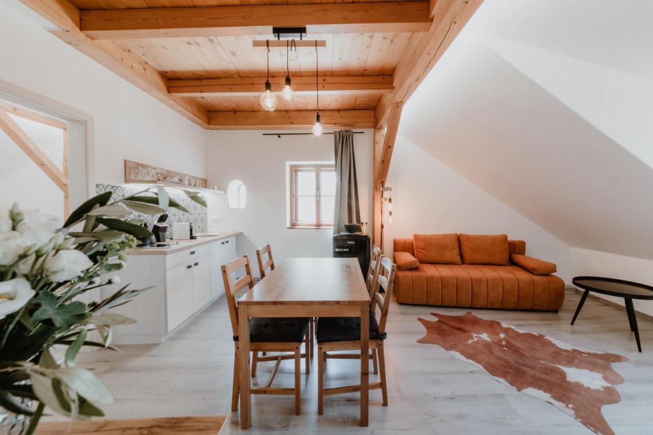 Apartmany Stare Mesto Зноймо Екстер'єр фото