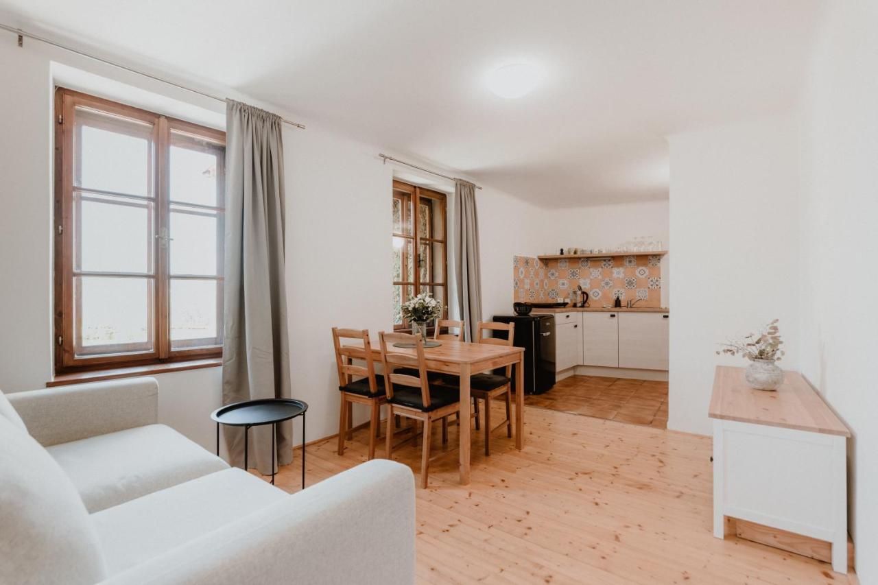 Apartmany Stare Mesto Зноймо Екстер'єр фото