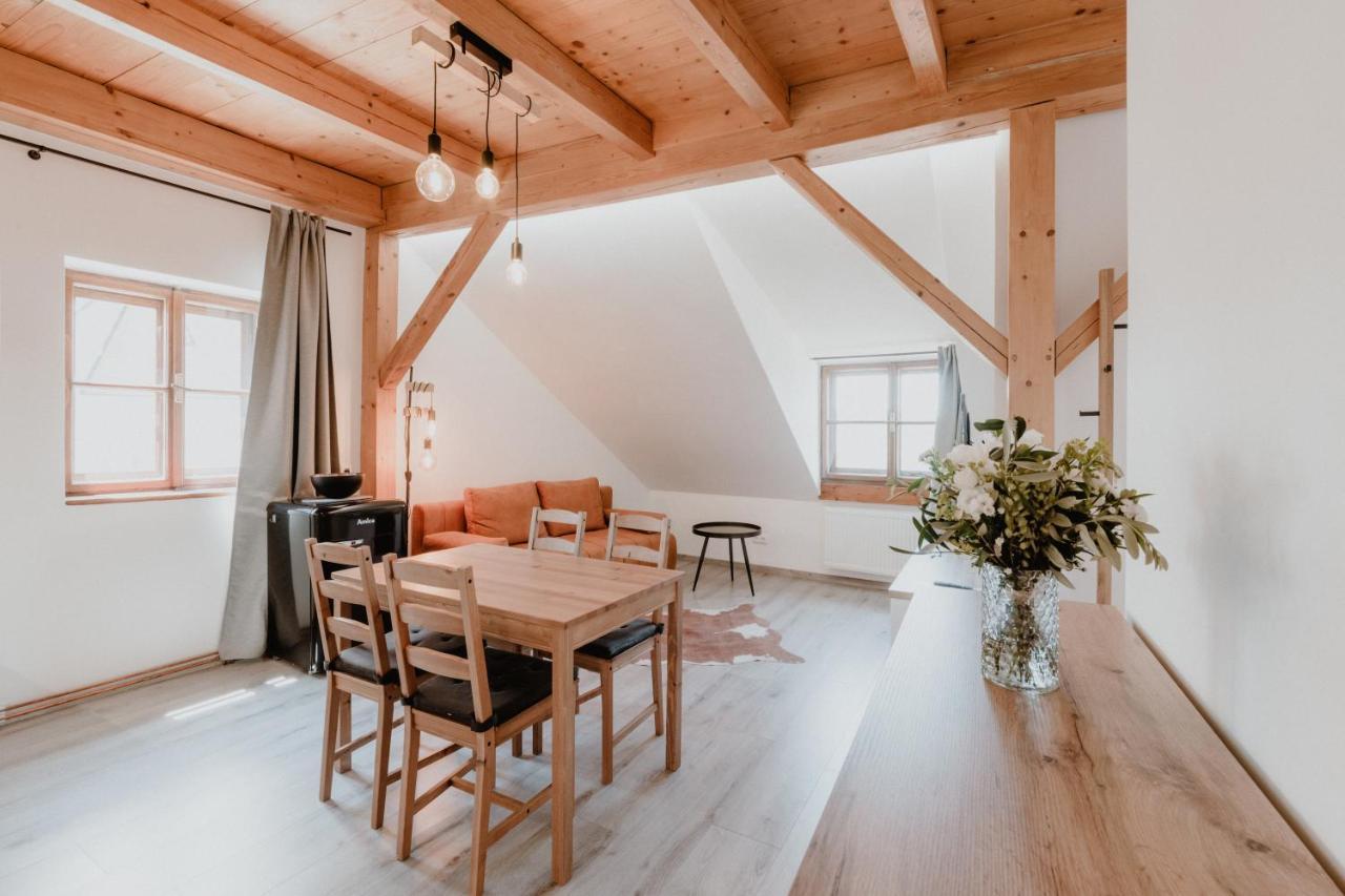 Apartmany Stare Mesto Зноймо Екстер'єр фото